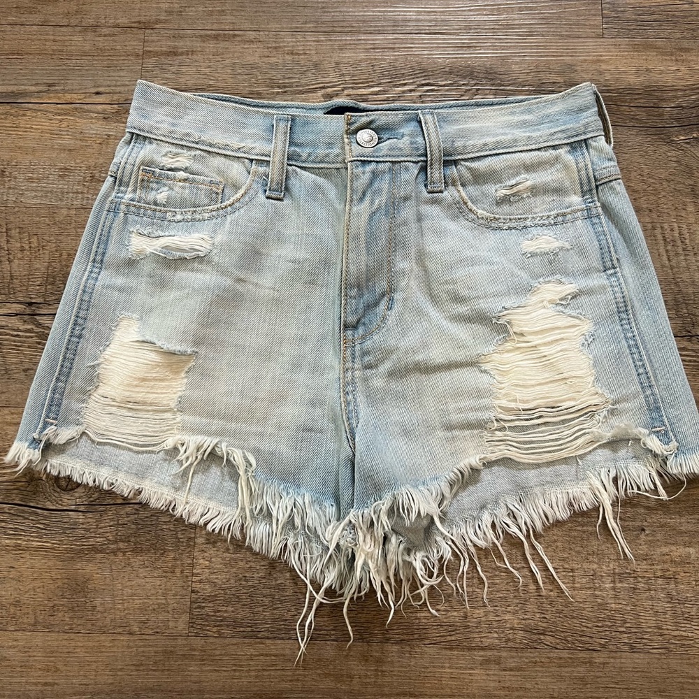 Hollister high rise light wash jean shorts